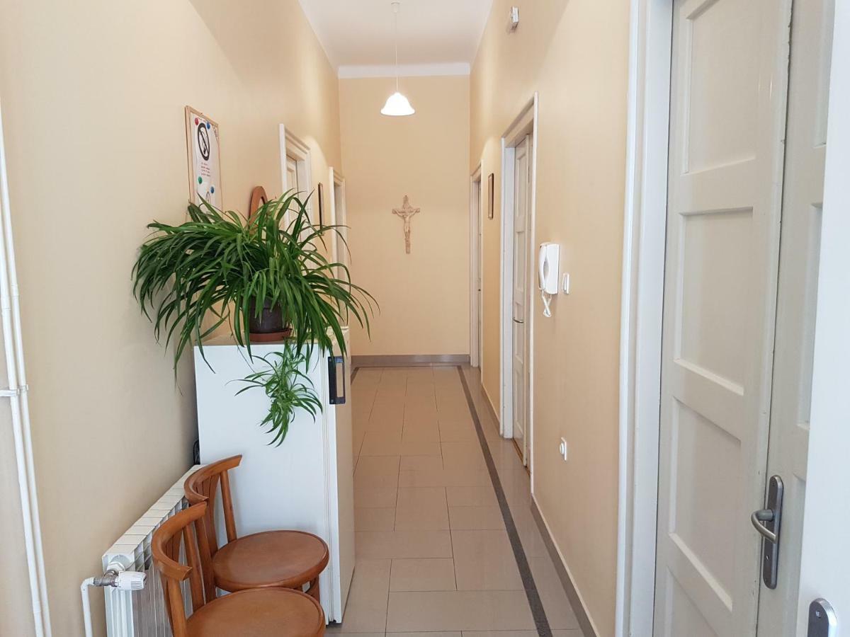 Apartment & Rooms Three Angels Башка Экстерьер фото